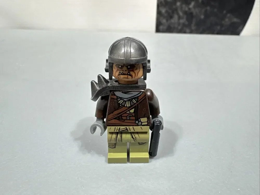 Klatooinian Raider sw1060 with Helmet Star Wars Lego Minifigure